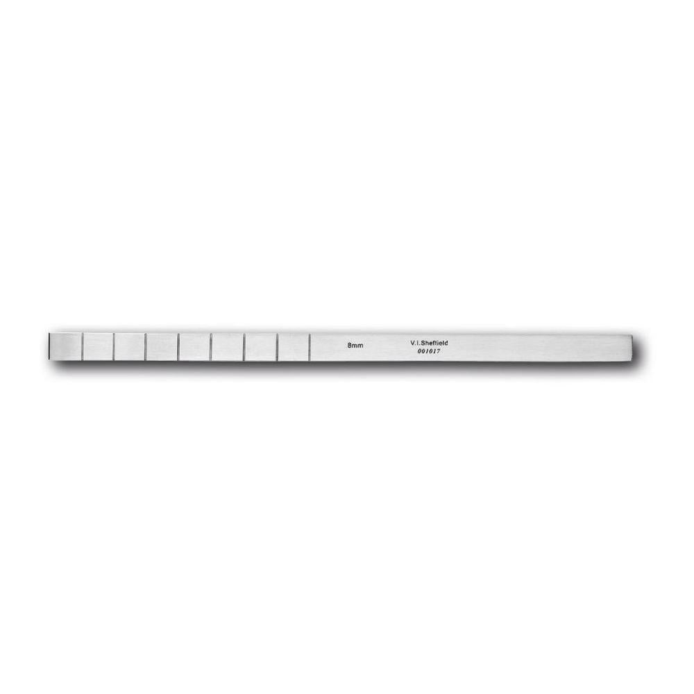 Knochenraspel rechteckig, 210 mm (001018)